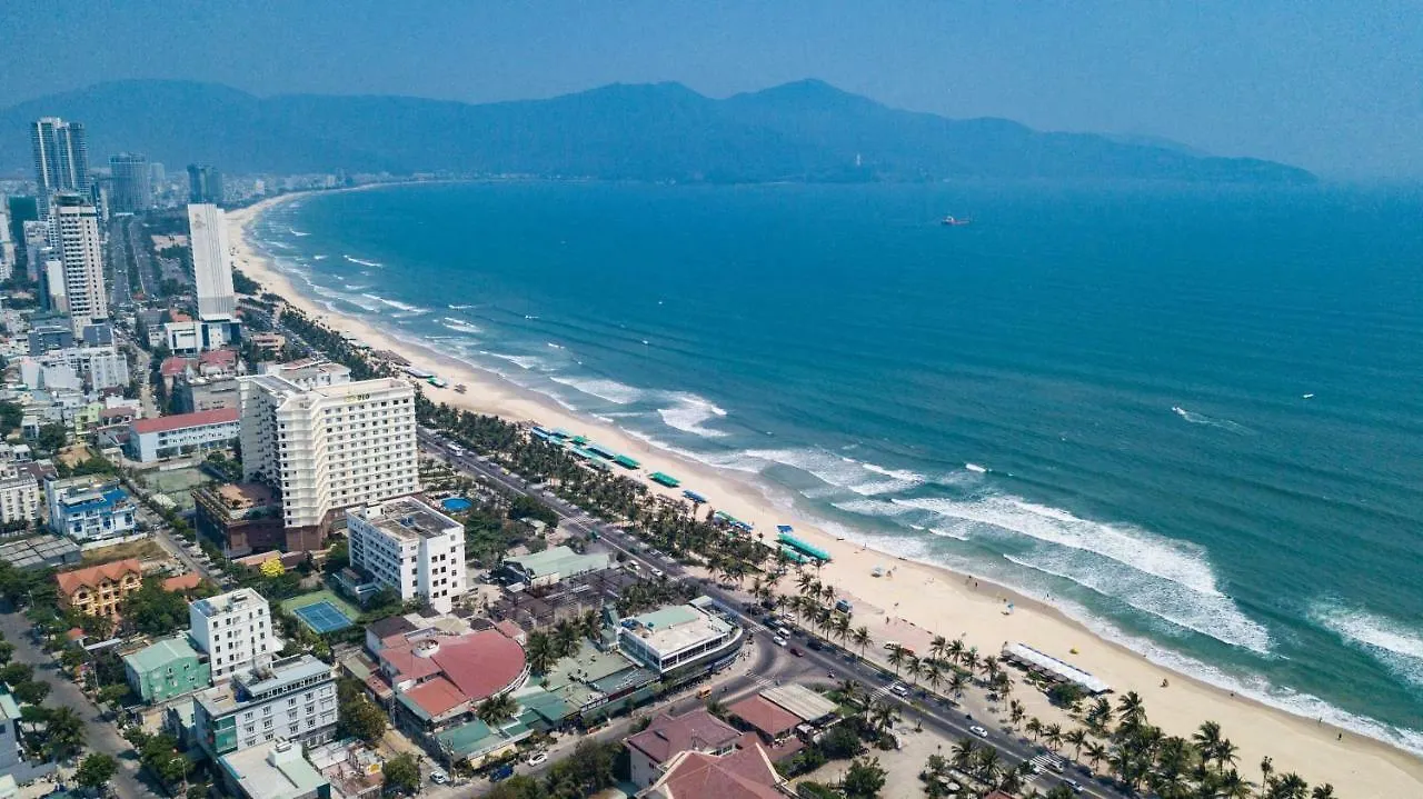 Serene House Da Nang 2*,